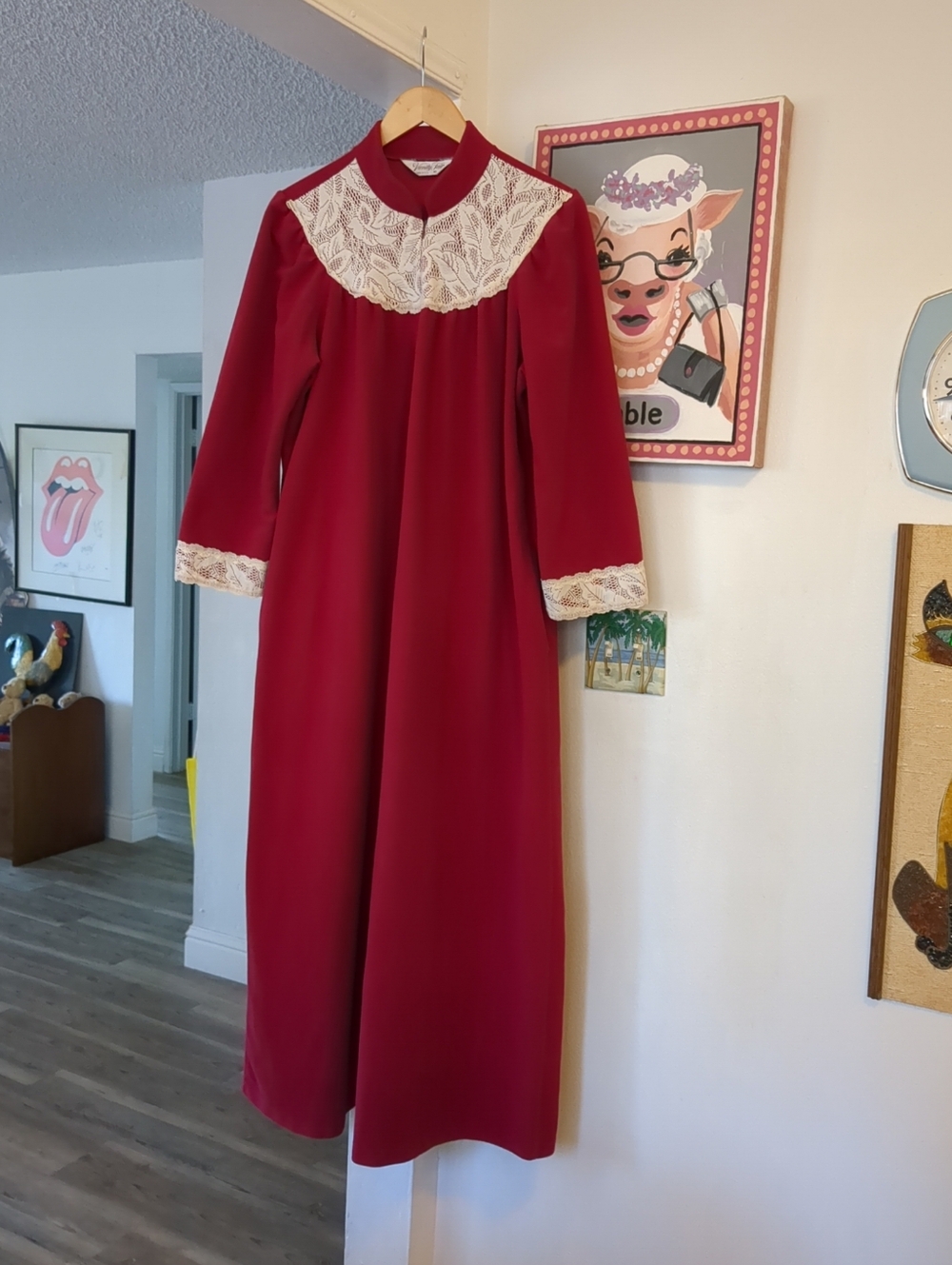 Vintage VANITY FAIR Long Robe M Cottagecore Velour Lace Embellishment Zip USA